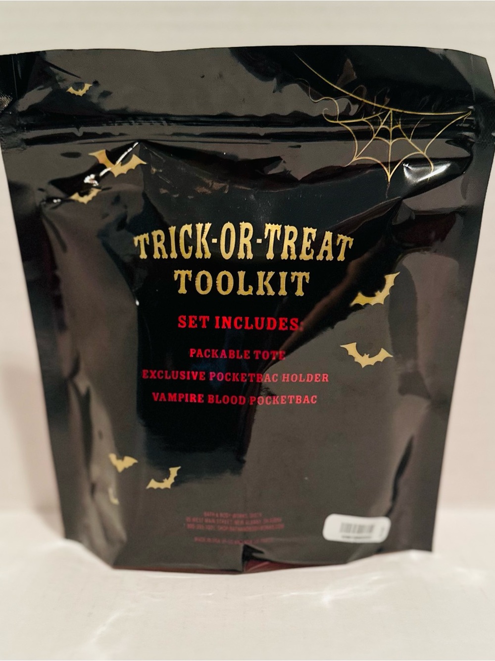 Bath & Body NEW Trick-or-Treat Gift Set - Picture 2 of 2